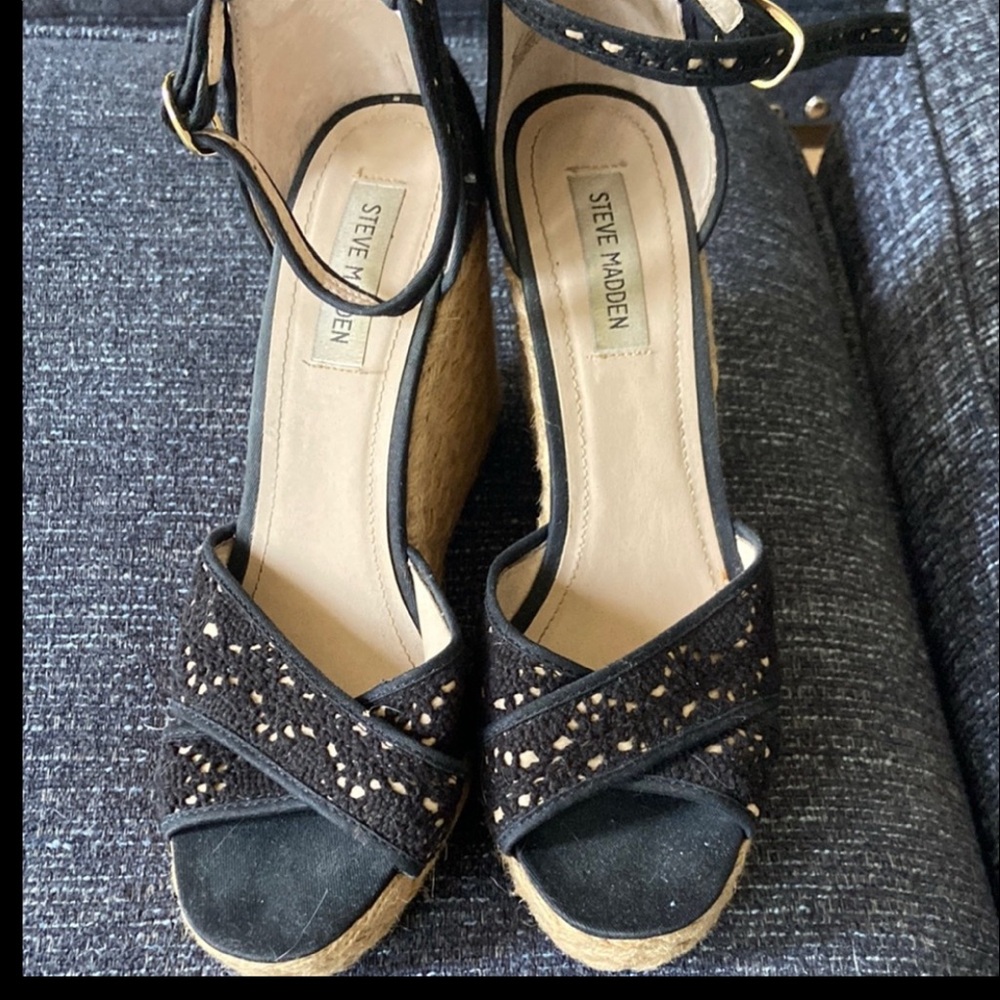 Steve Madden Black and Tan Wedge Sandals